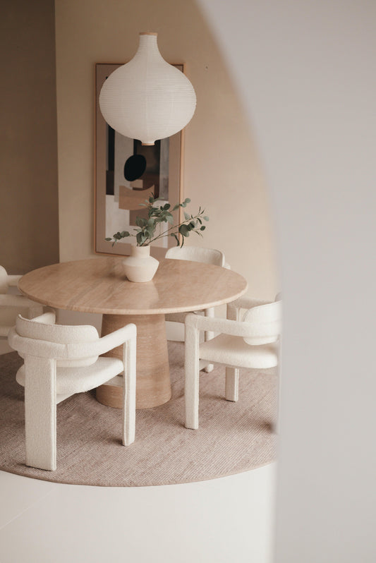 Janssen Japandi Bouclé — Minimalistische Eetkamerstoel