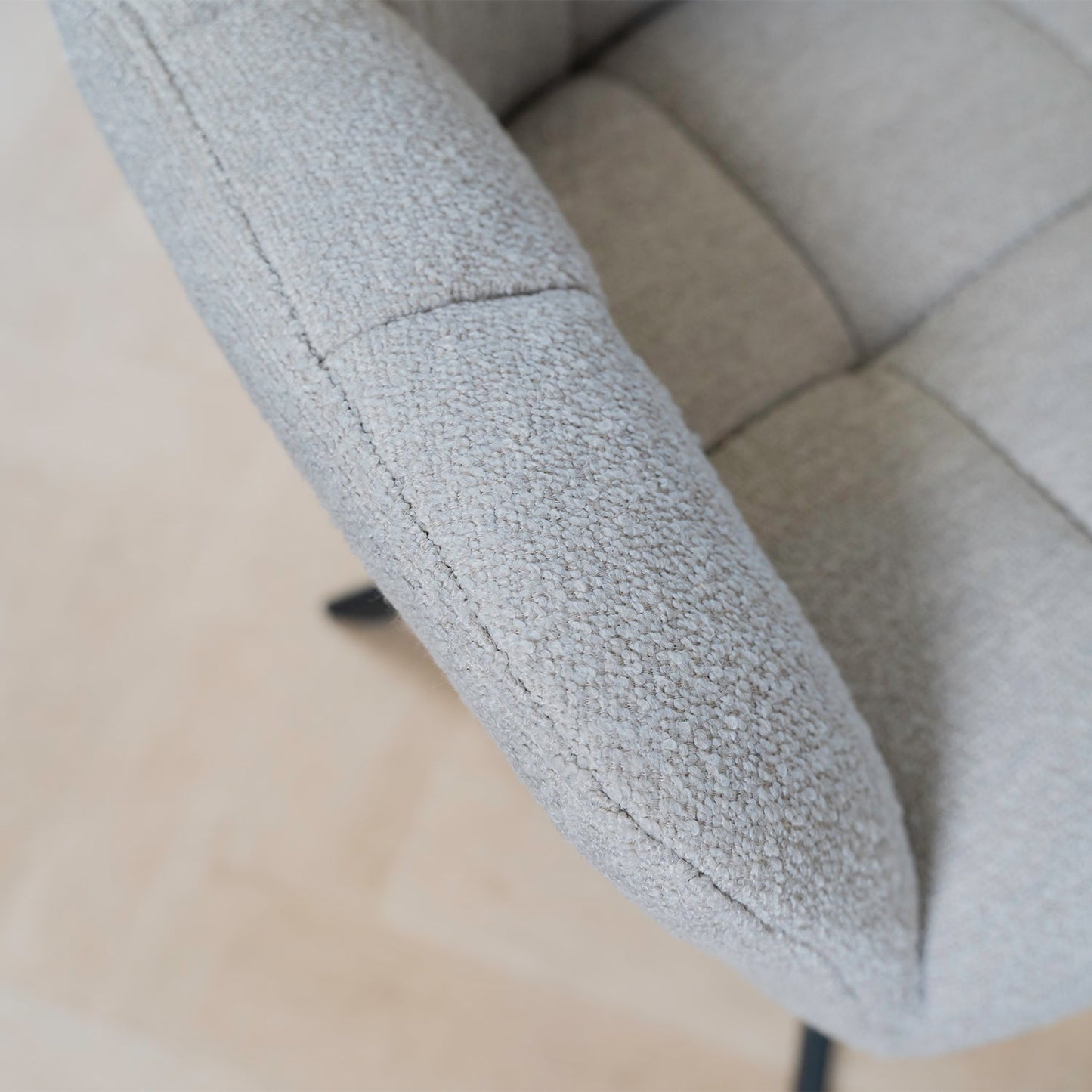 Janssen Alba — Naturel Bouclé Eetkamerstoel