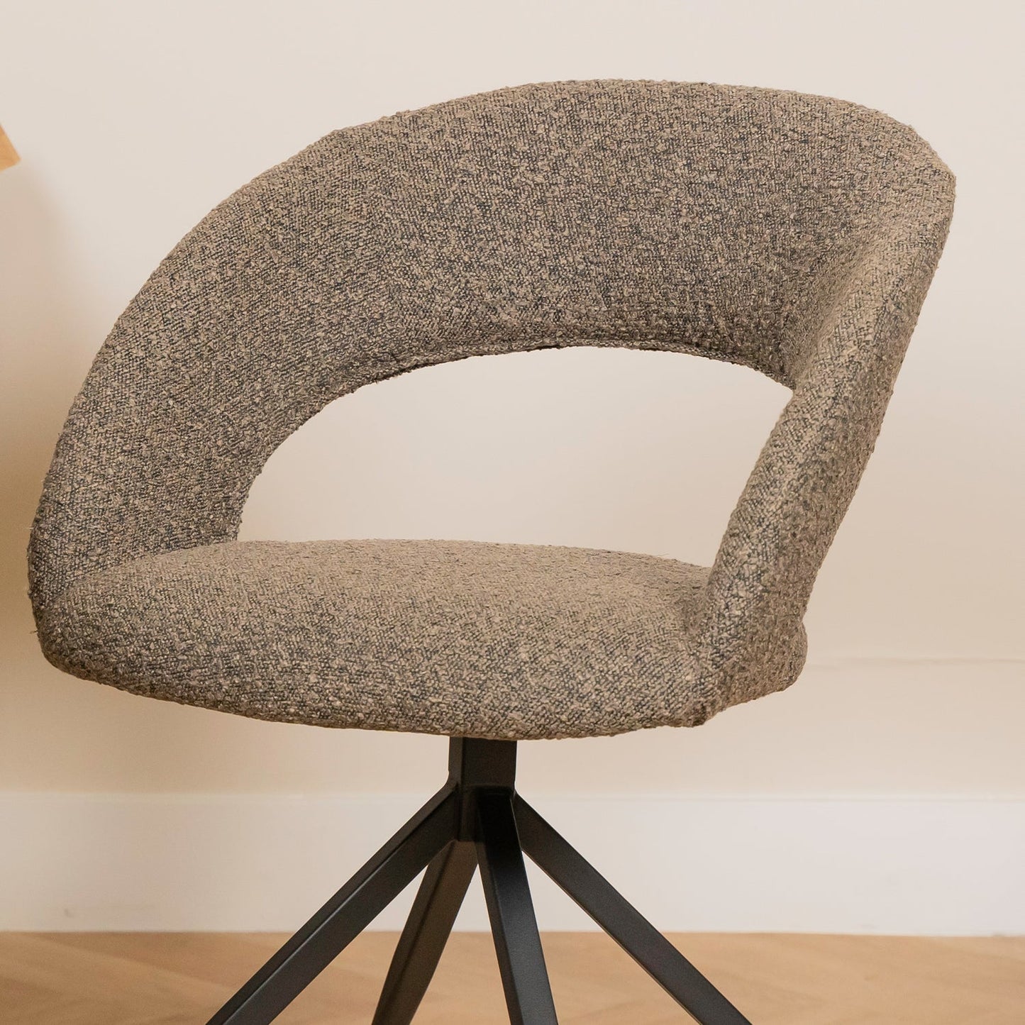 Janssen Yara Mouse — Bouclé Eetkamerstoel